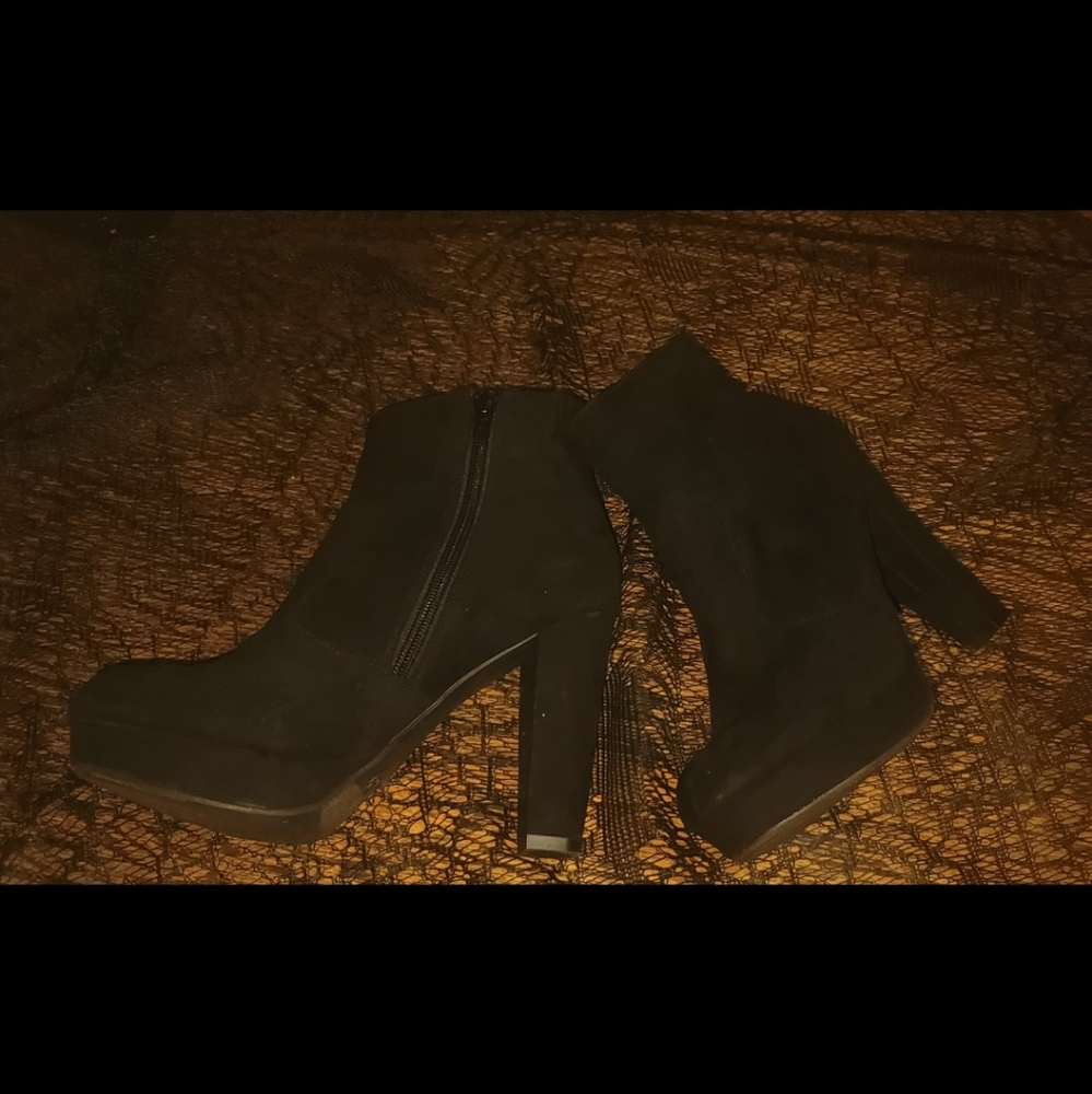 Black Mossimo Platform Heeled Booties